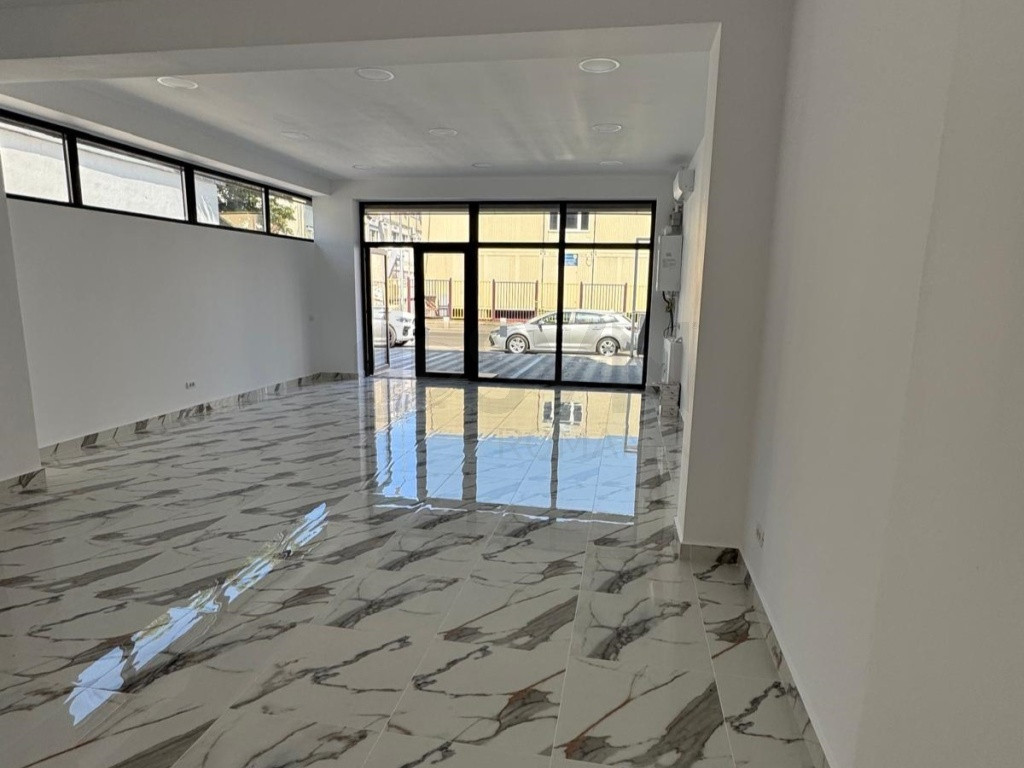 Spatiu Comercial de la 20 euro pe mp l Popesti Leordeni