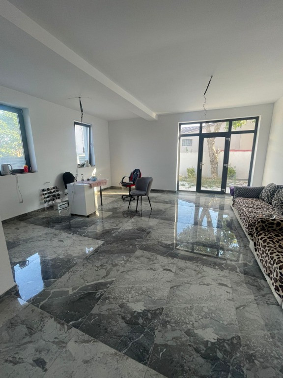 Casa individuala de vanzare