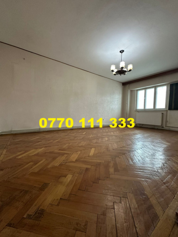 Spatios! 3 camere decomandat, ansamblul Dorobantilor, etaj 3