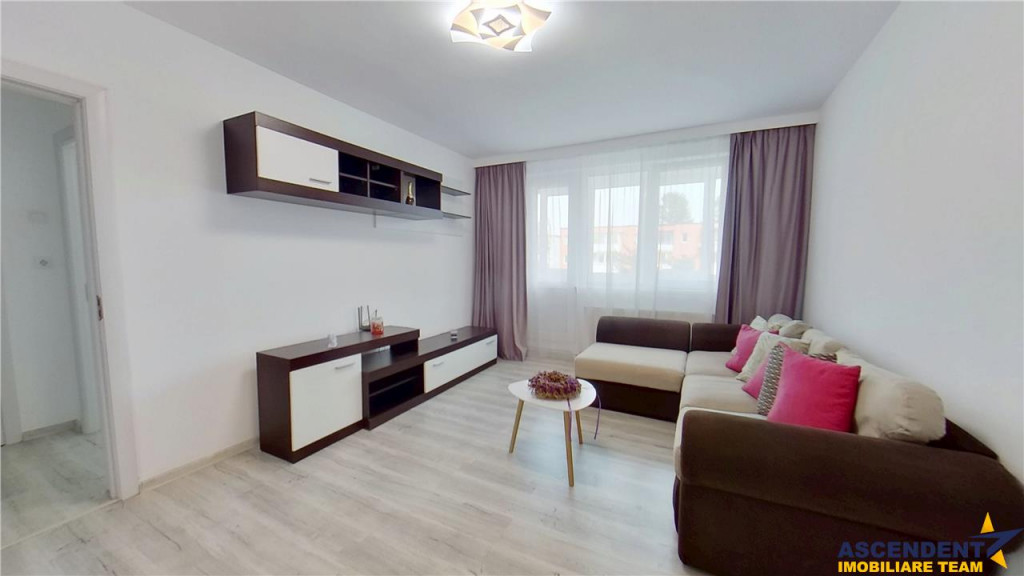 EXPLOREAZA VIRTUAL! Apartament cu doua camere, etaj intermed