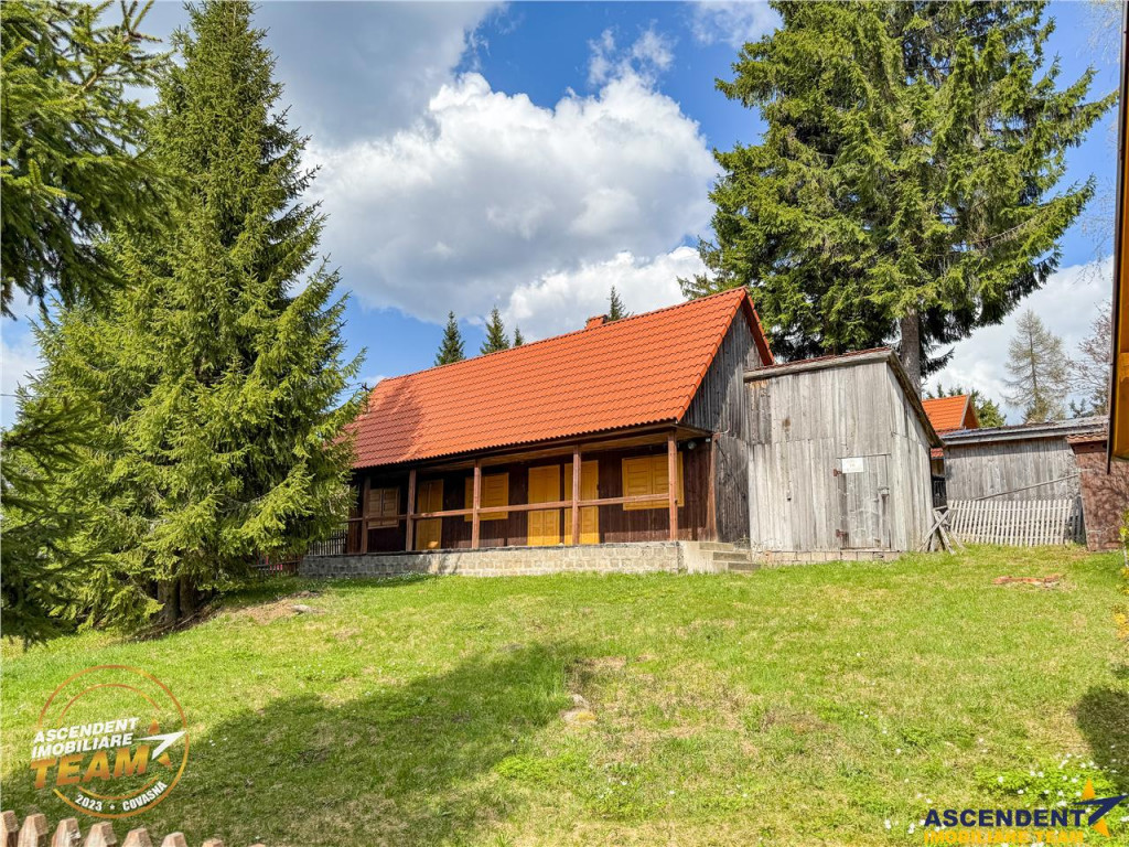 Tur 3DFILM! Casa de vacanta rustica cu panorama superba,Sant