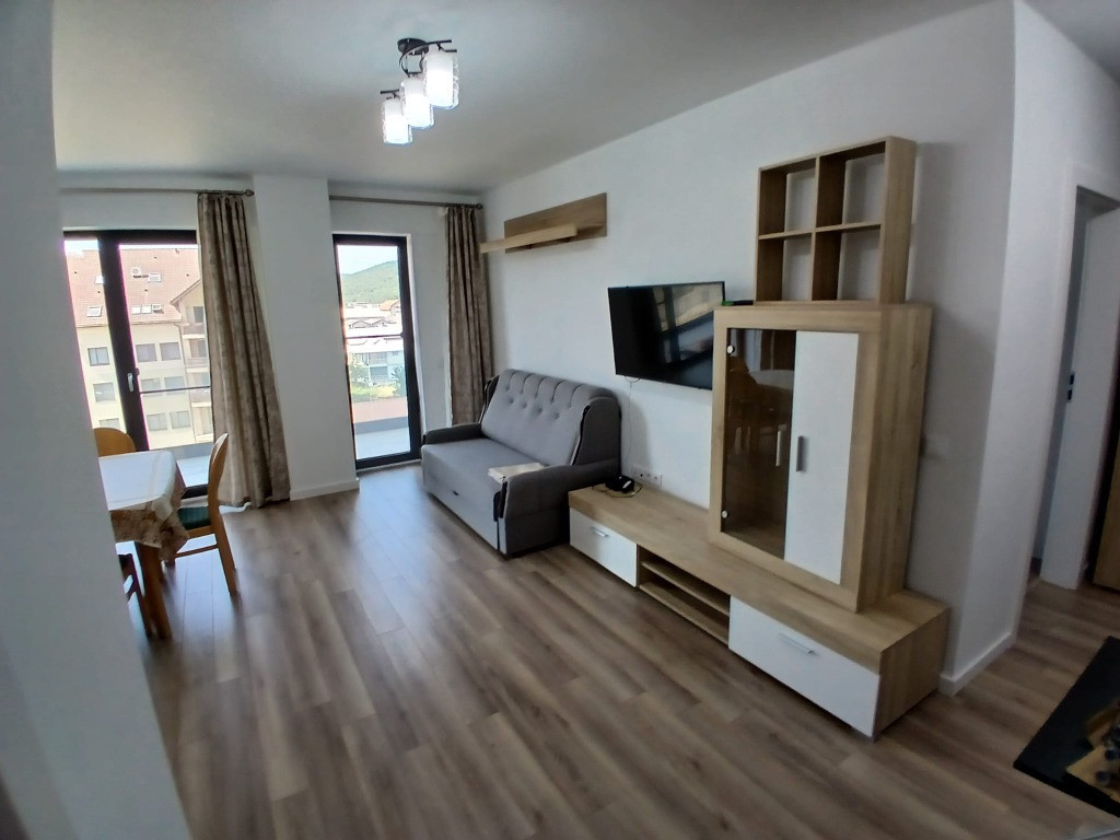 Aprtament de închiriat 2 camere, zona Libertății