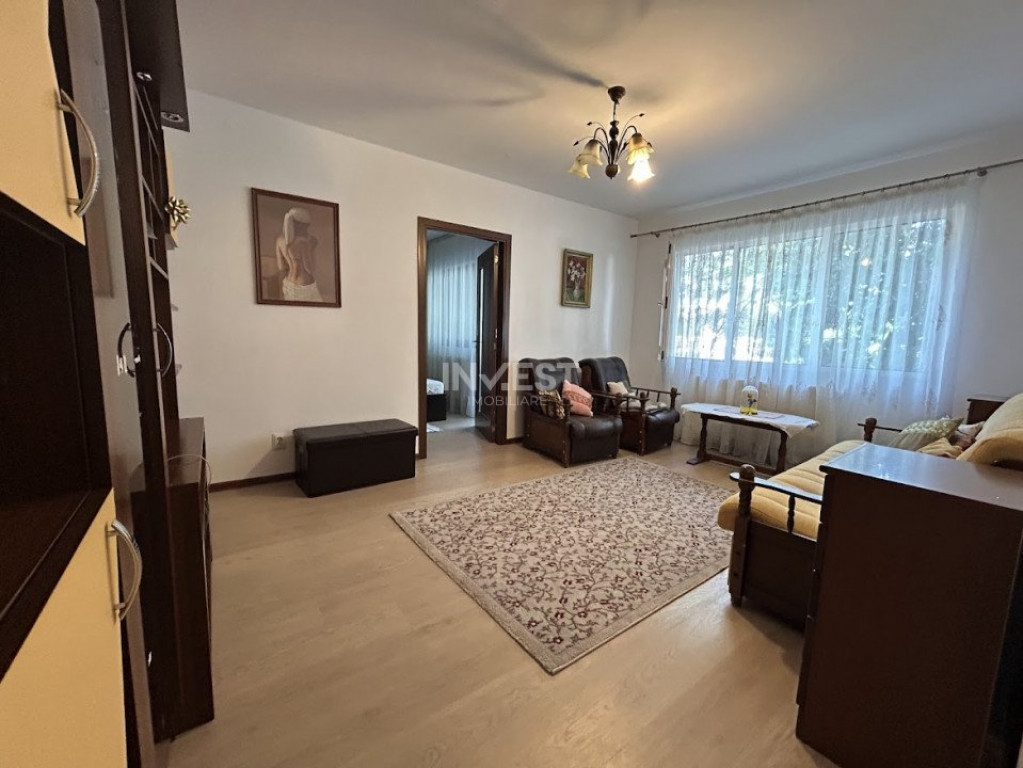 Închiriere apartament 3 camere – Etaj 1, zona Podu Roș