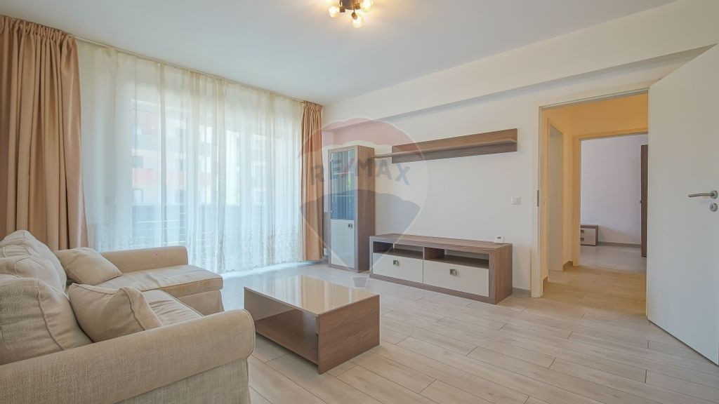 Apartament cu 3 camere parter inalt|loc de parcare si boxa