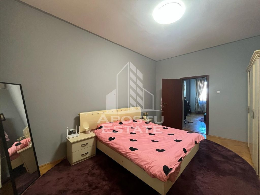 Apartament cu 2 camere, etajul 2, centrala proprie, zona ...