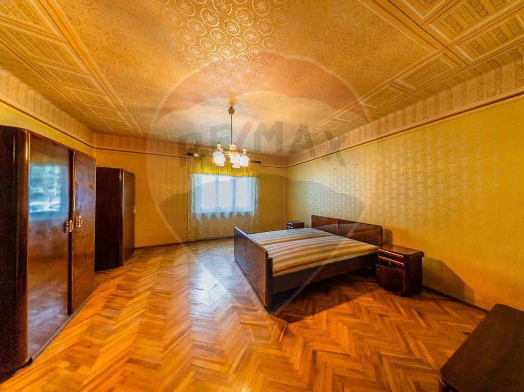 Casă cu 4 camere și teren 540 m în Pecica – Zonă ex...