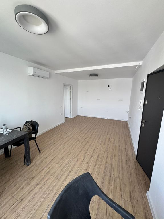 Apartament 3 camere decomandat Faleza Nord