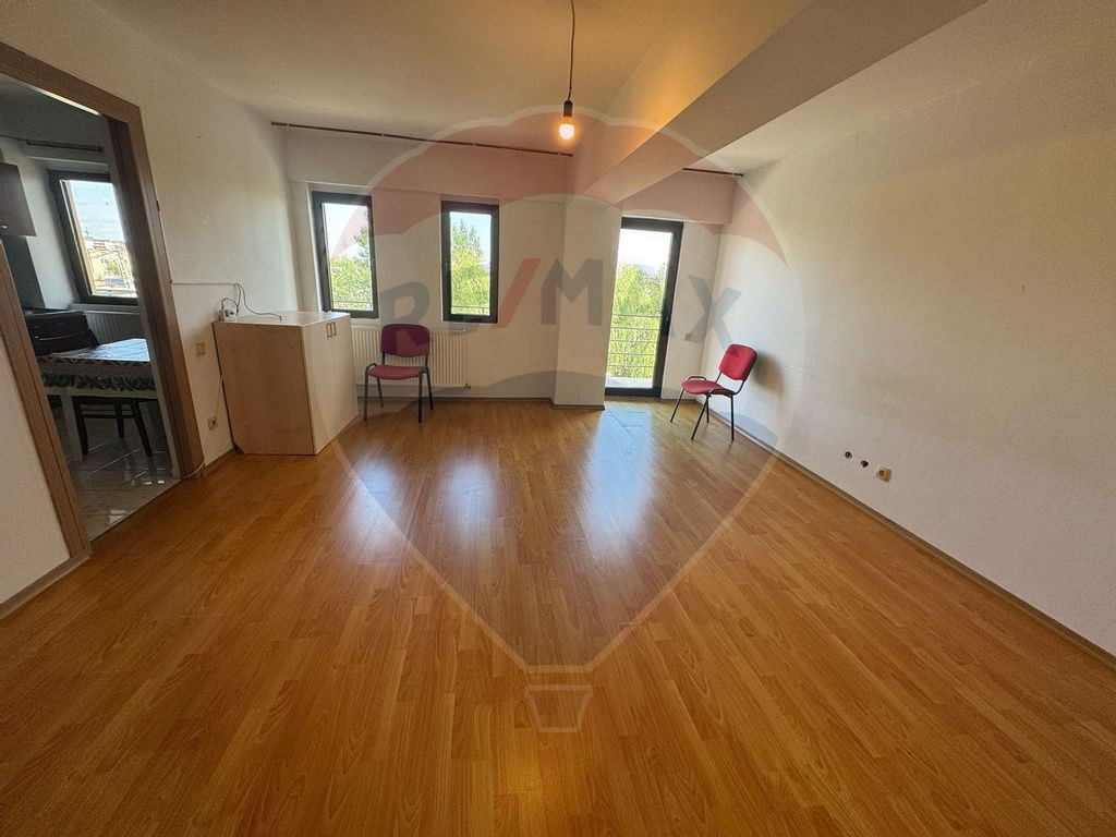 Garsoniera de inchiriat in zona Obor