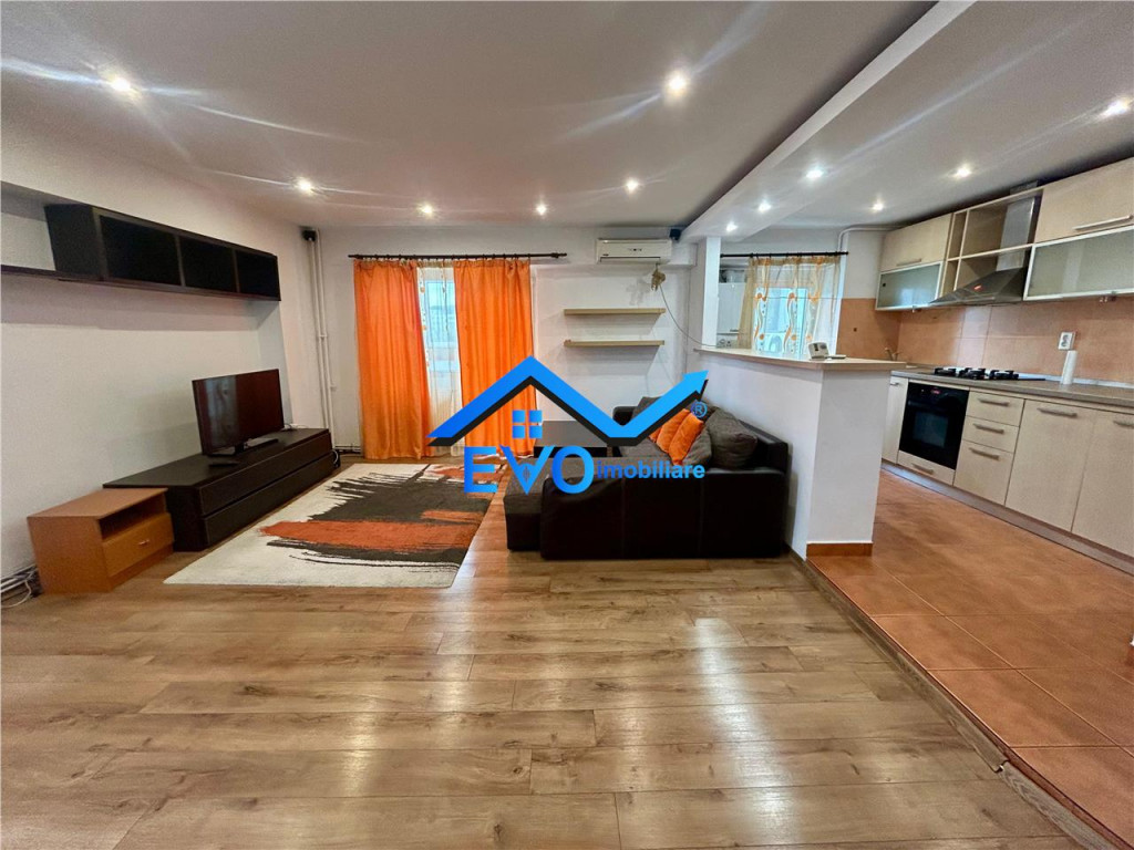 Apartament de cu 3 camere, etaj intermediar, Alexandru cel