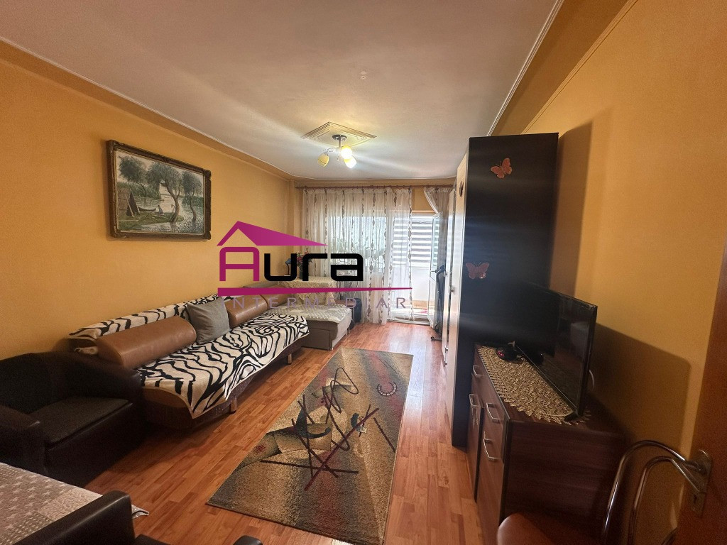 Apartament 2 camere zona a Str. Victoriei