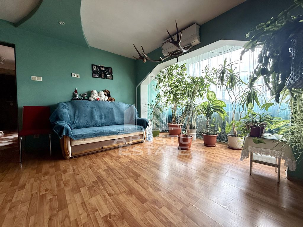 Apartament cu 2 camere, centrala proprie, zona Soarelui