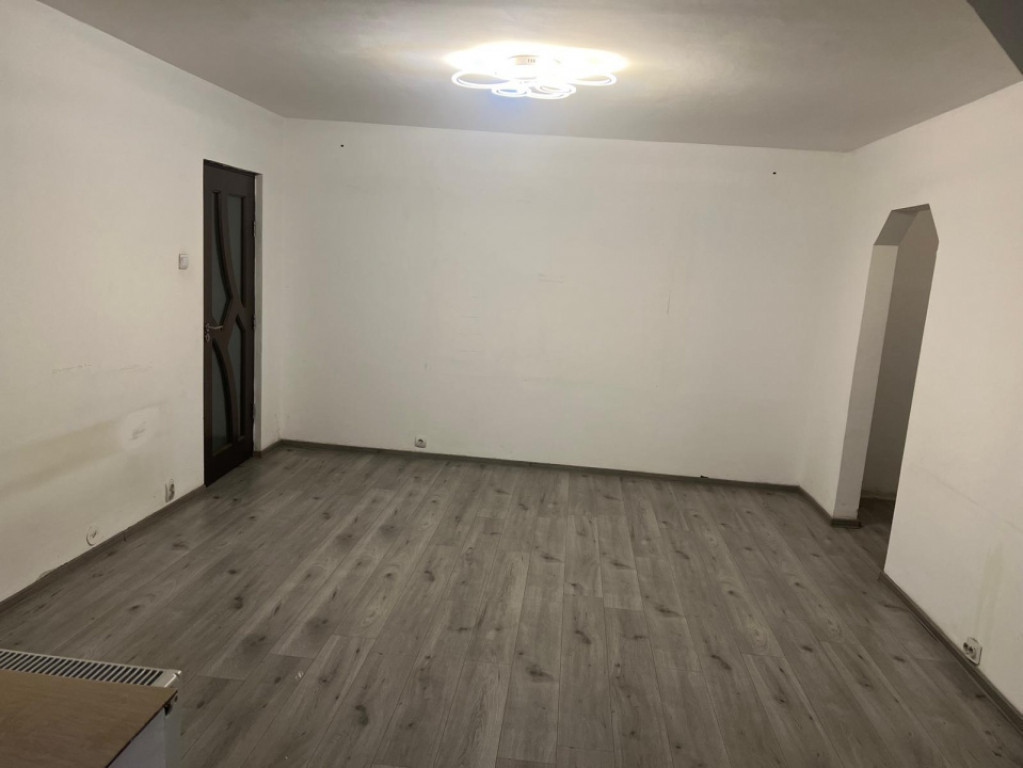 Apartament 60 mp, 2 camere semidecomandat-CV9