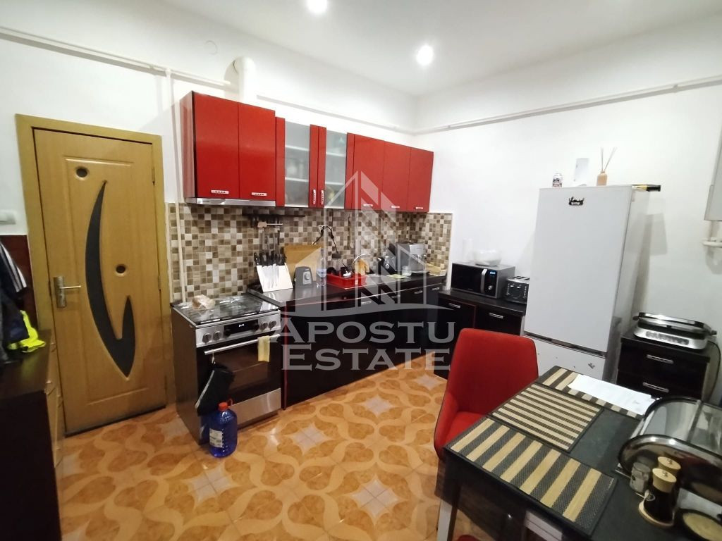 Apartament cu 2 camere la curte comuna in zona Odobescu