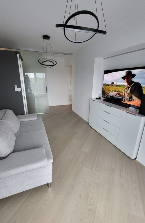 Apartament 3 camere Delta City, loc de parcare - Inchiriere