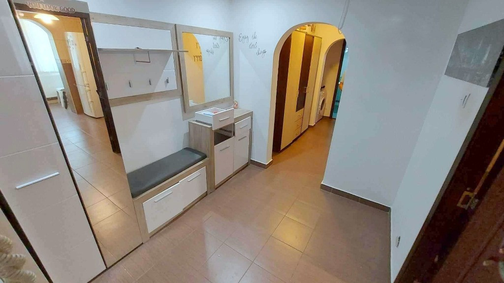 Inchiriere apartament 3 camere D, in Mircea,