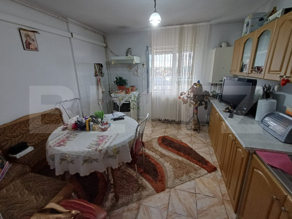 Apartament cu 2 camere, 58 mp, decomandat, zona Debarcader