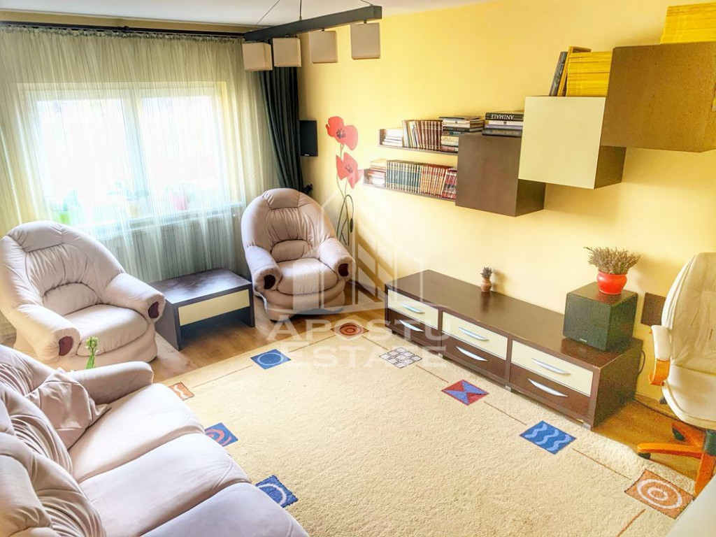 Apartament cu 3 camere zona Aradului centrala proprie