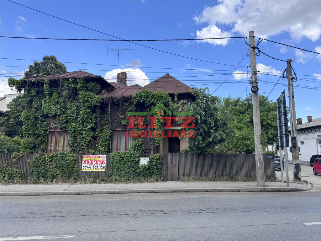 Casa/Vila garaj S= 185 mp, teren 416 mp, pretabila clini