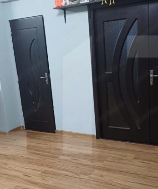 Apartament la curte, cu 2 camere, zona Unirii cartierul evre