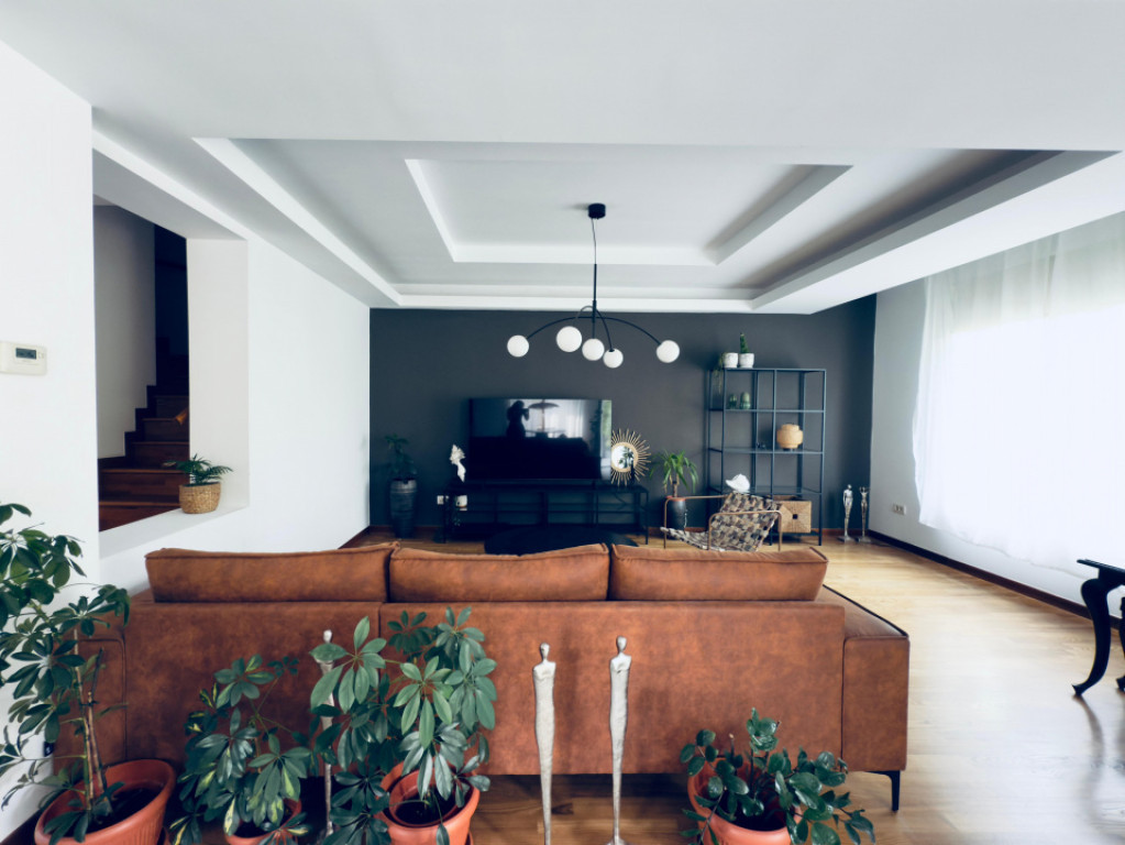 Vila individuala 5 camere 280 mp + curte 400 mp Pipera Ameri