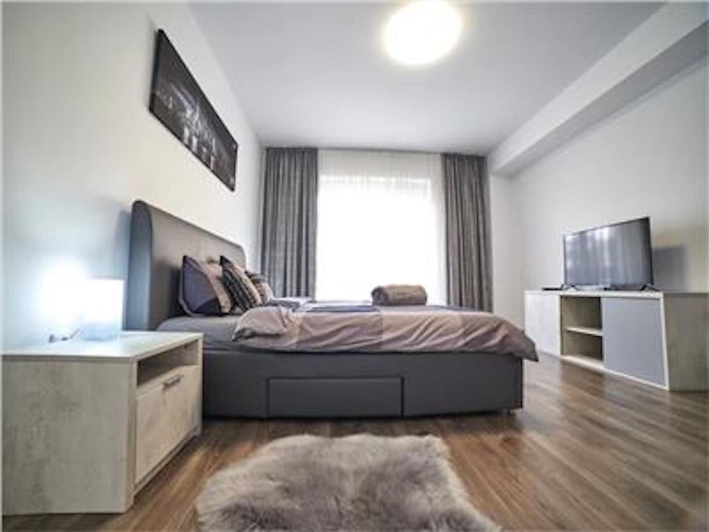 Studio zona Tractorul.