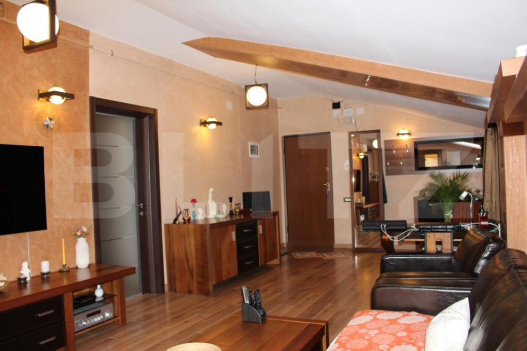 Apartament de 2 camere spatios, cu terasa de 37 mp, zona Top