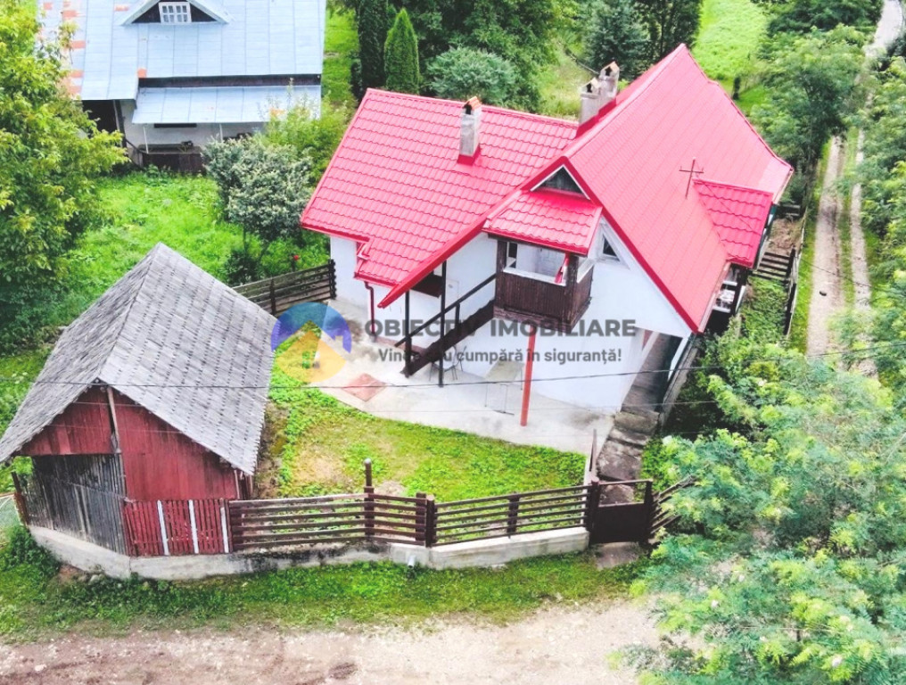 CASA comuna CEAHLAU, langa statiunea DURAU