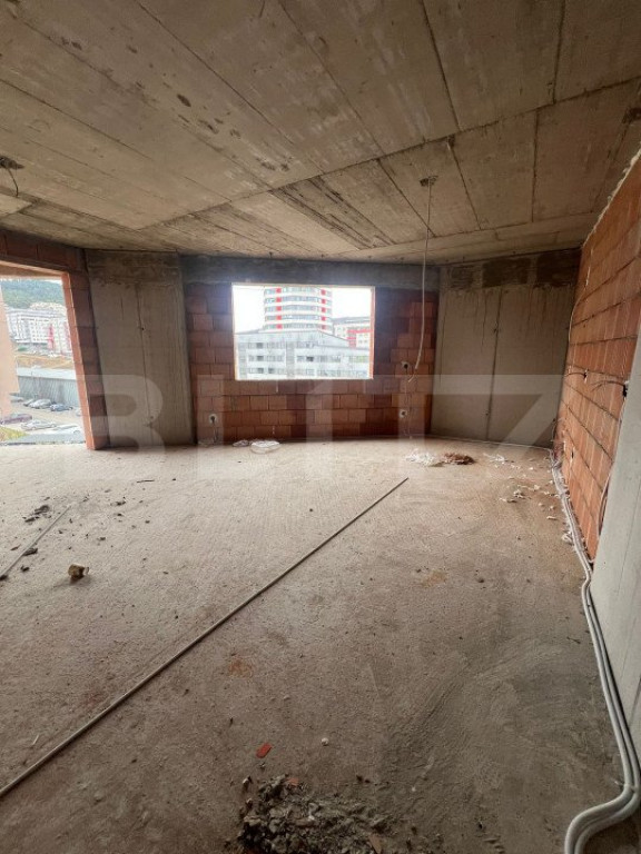 Apartament 2 camere, etaj intermediar, orientare Vestica, zo