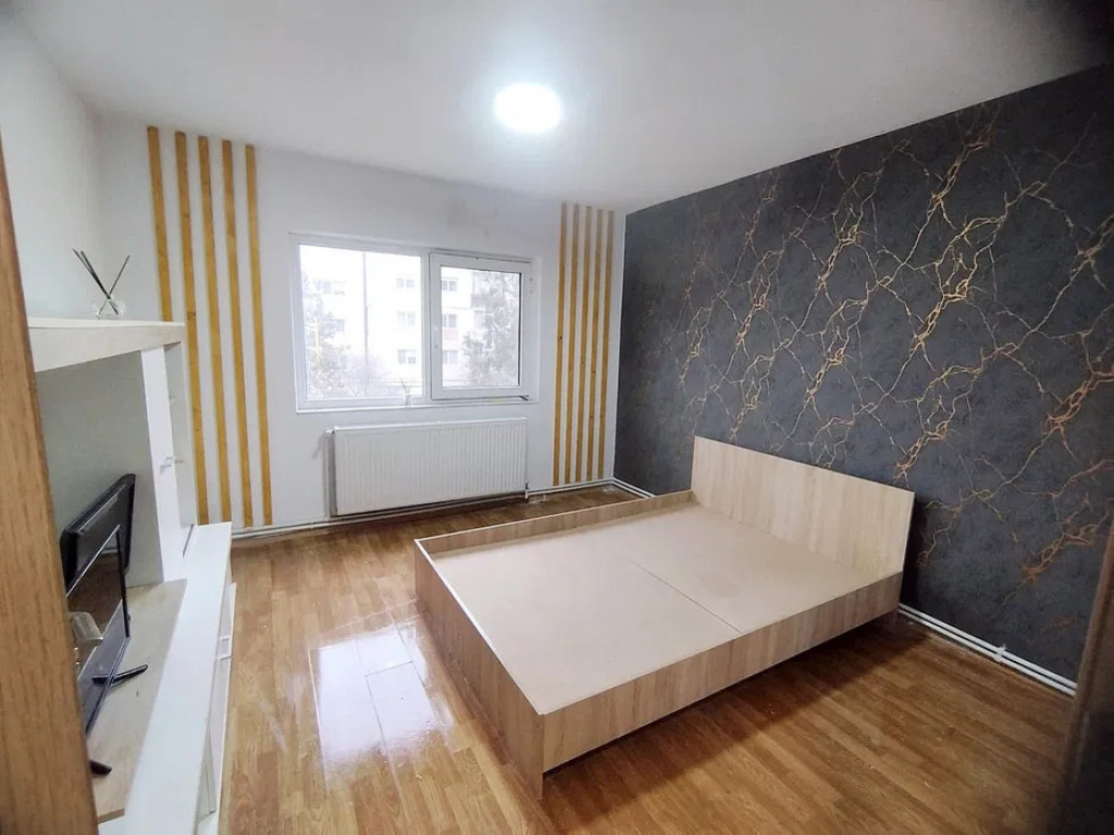 Apartament 3 camere situat in zona CET