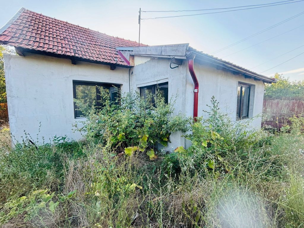 Casă și teren, 1.000 mp, Ciulești. 18.000 E. Comision 0