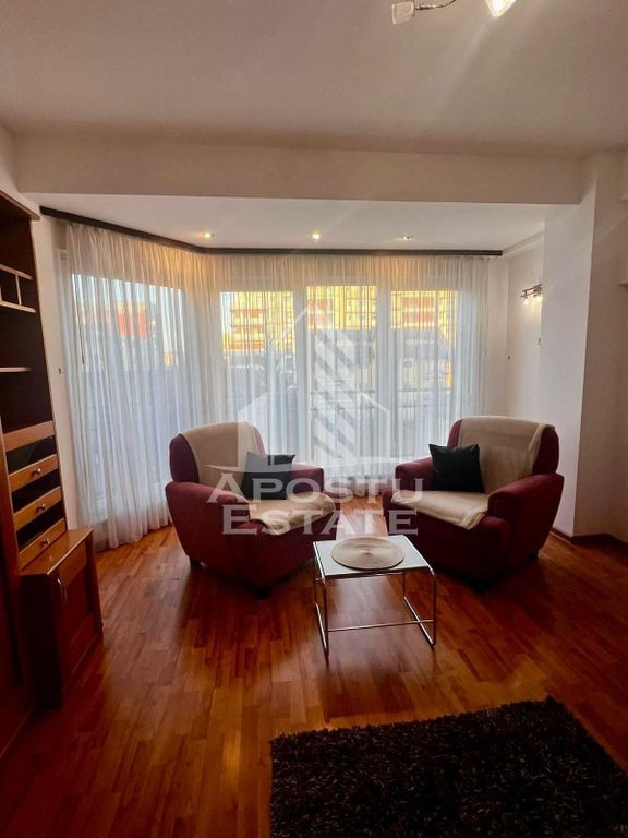 Apartament 4 camere, decomandat,centrala proprie,zona Ara...