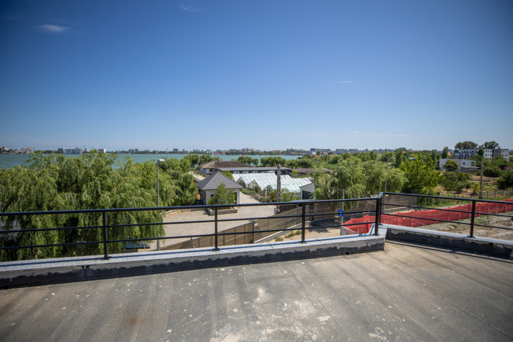 O casă cu priveliște cât o vacanță. Acasă, în Palazu