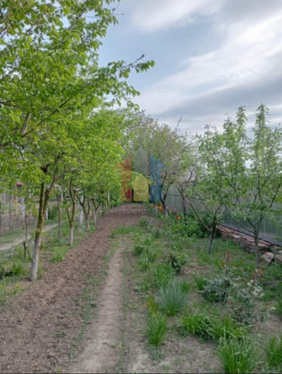 900 mp intravilan Chiscani deschidere 50m la sosea