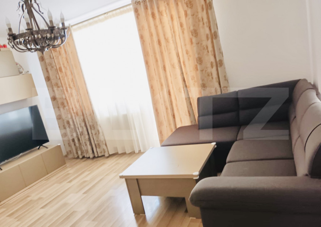 Apartament decomandat cu 3 camere in Urban Tractorul