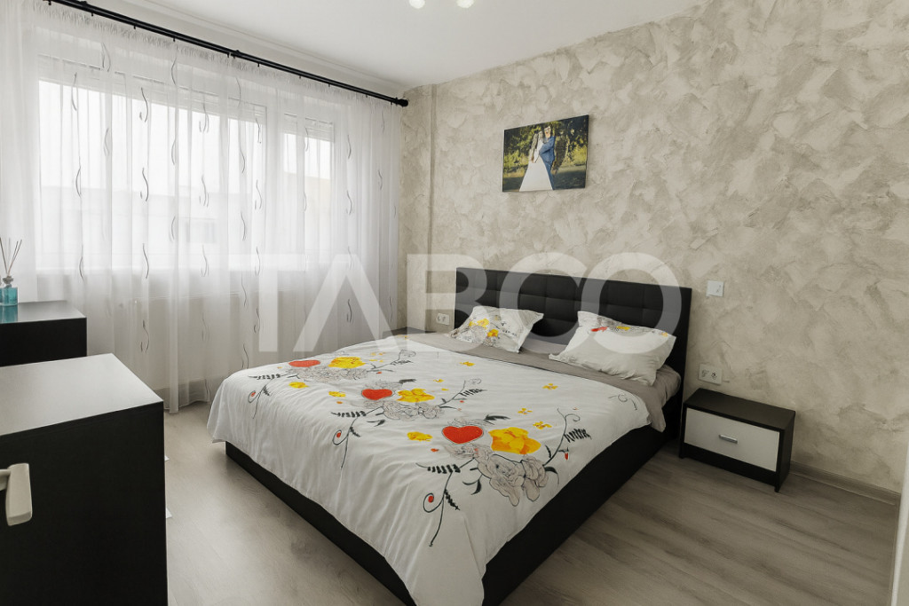 Apartament decomandat de vanzare 2 camere cu balcon si pivni