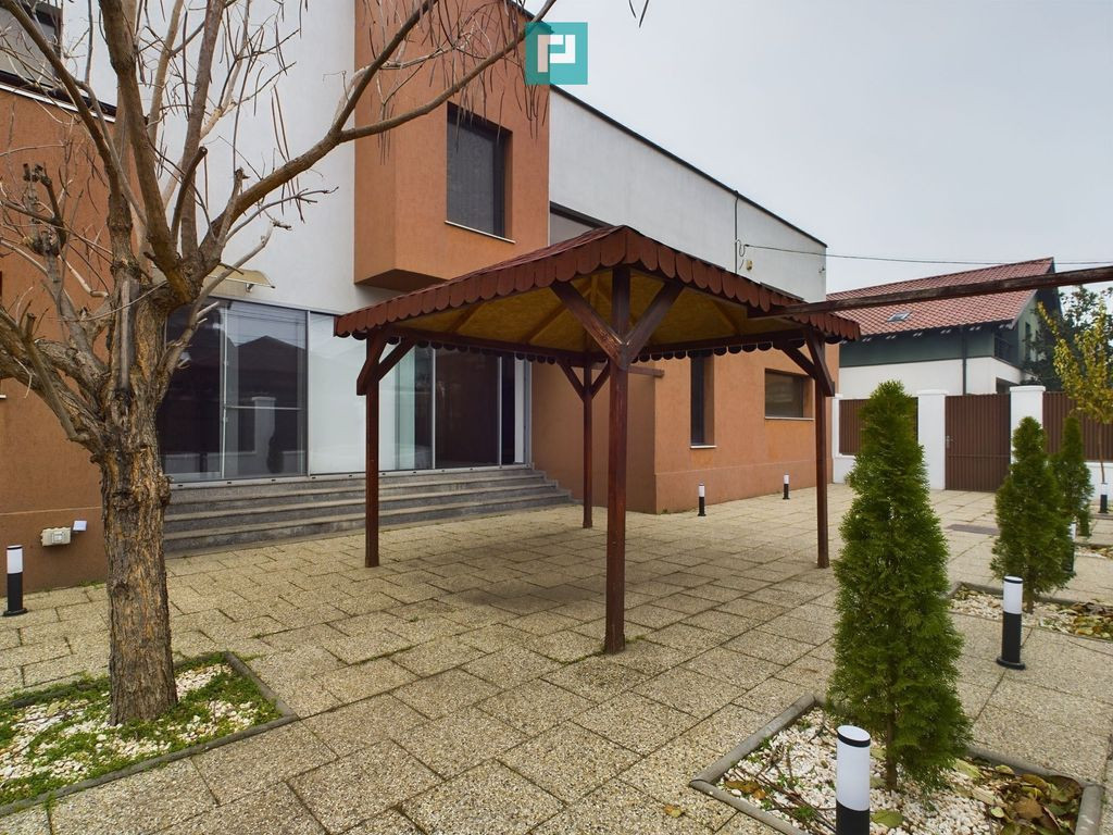 Vilă de lux cu două locuințe, în Dumbrăvița – Loc...