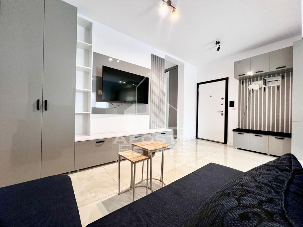 Apartament 3 camere, 2 nivele, loc de parcare, Zona Giroc