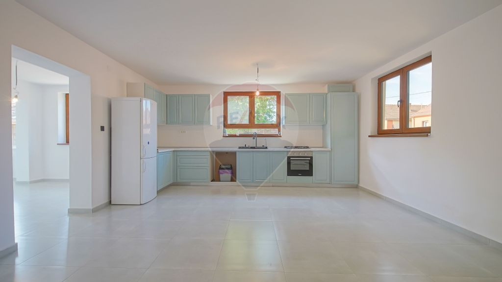 Casă renovata cu incalzire in pardoseala + Teren 1100 mp...