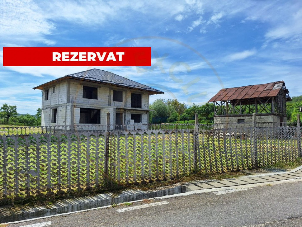 Casă în Goranești-Topoloveni teren 1460mp zona superba