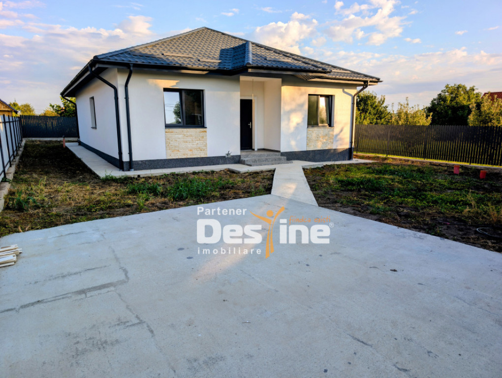 Casă pe parter 4 camere finisaje premium 500 mp teren Rediu