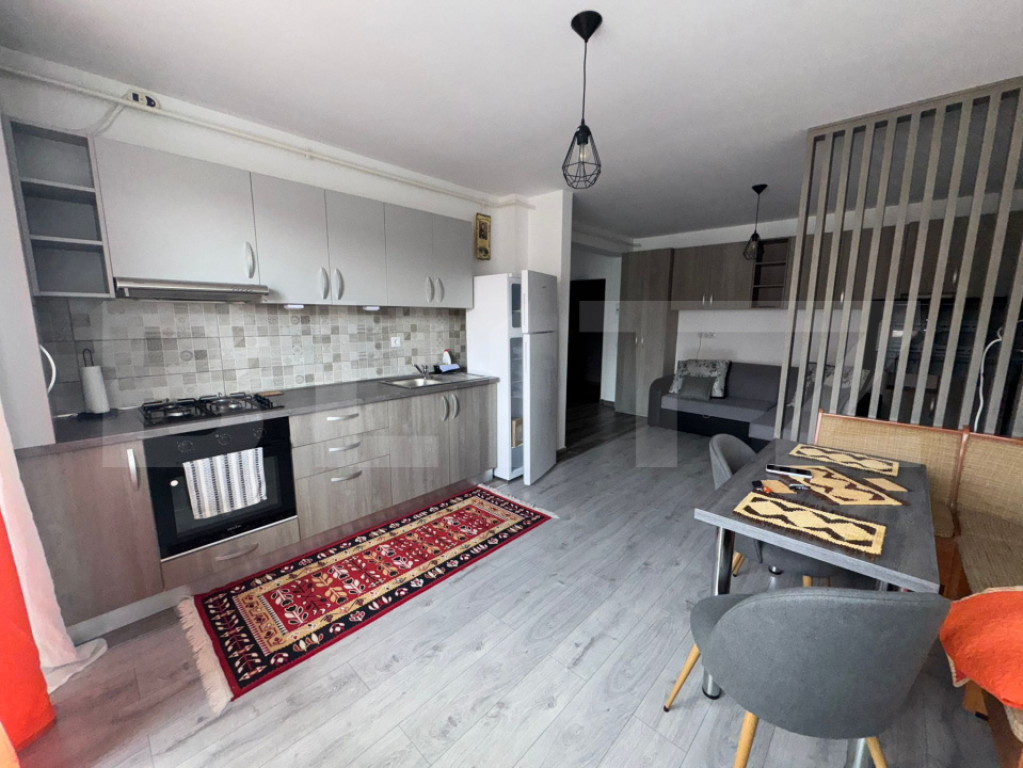 Apartament de inchiriat, cu 2 camere, 43 mp, parcare, zona E
