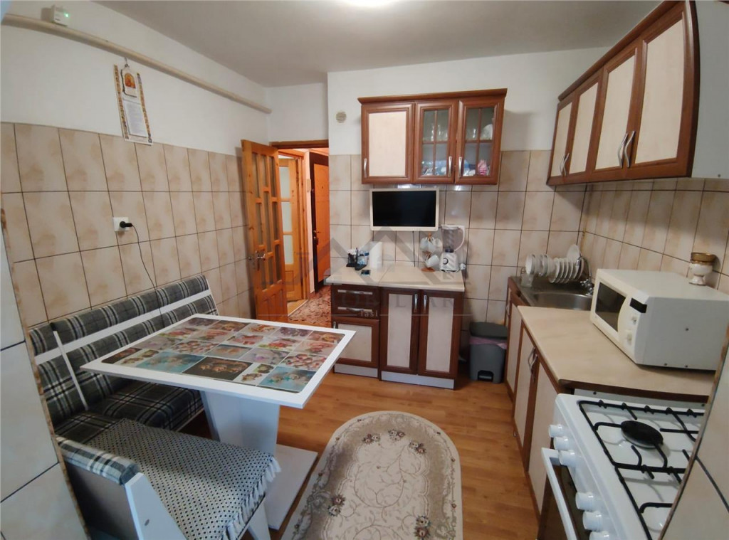 Apartament 3 camere 74mp CUG