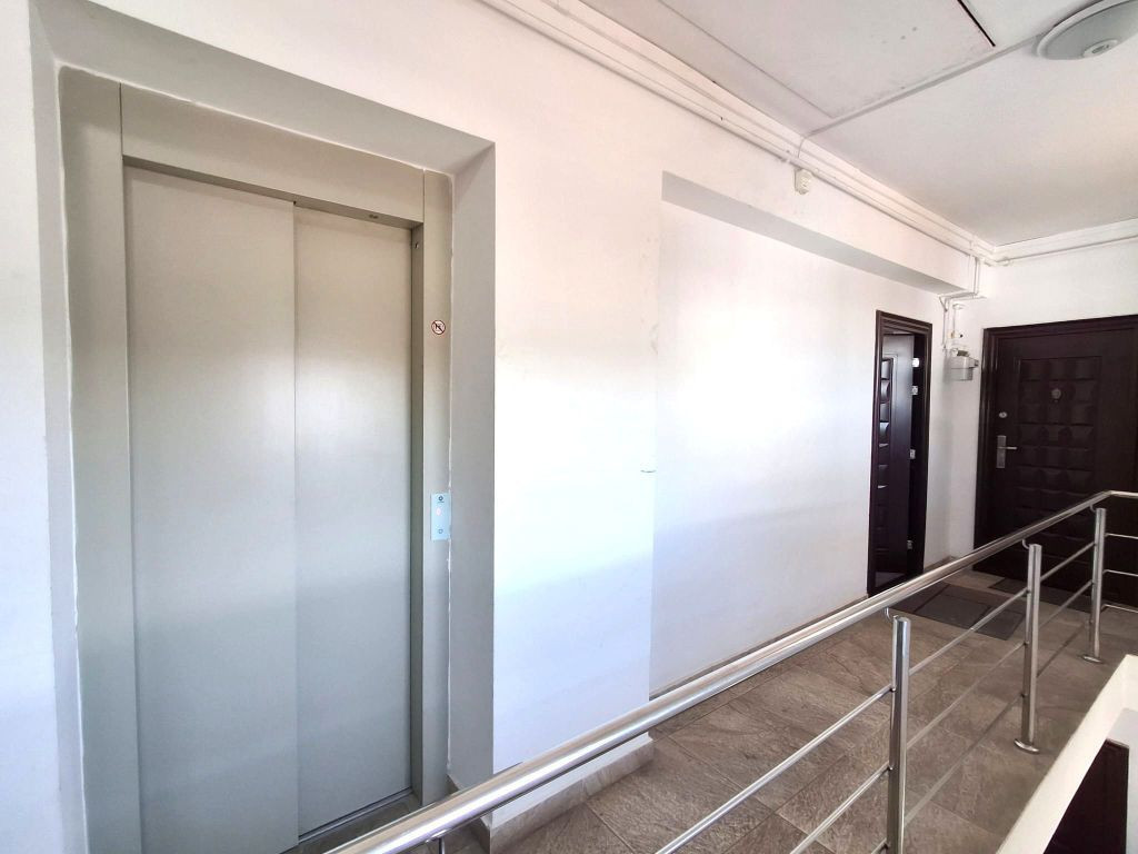 De Vanzare Apartament 4 camere Militari Residence