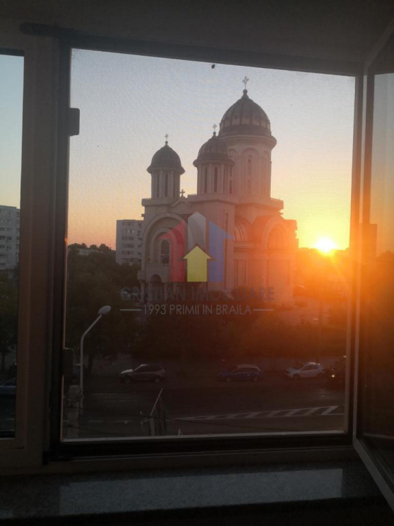 Etaj 2 Calarasi-Bariera 2 cam 55mp conf 1 Decomandat Mobila