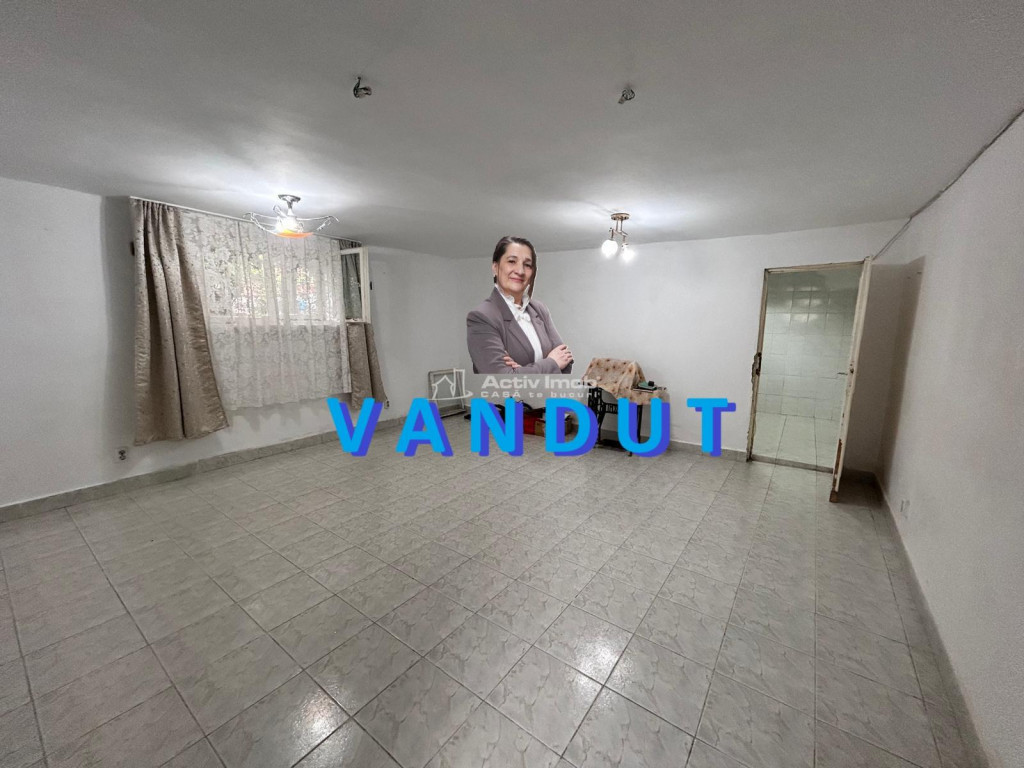 Resita,1cam.cf.1 semidec.Lunca, Spatiu Comercial sau Birouri