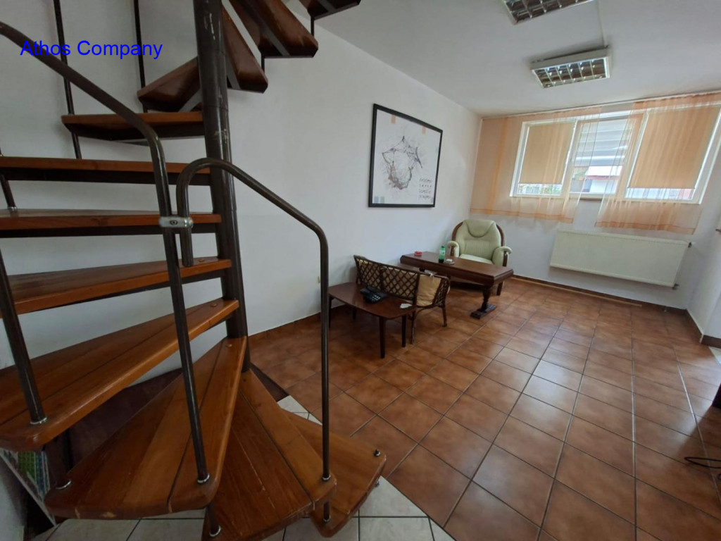 Casa/Ap.3 camere, P 1, Podul Grand la 650 euro