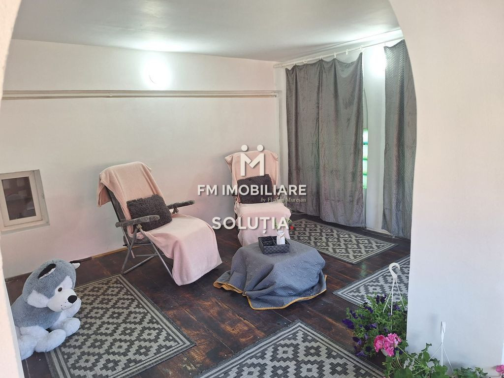 Apartament 4 camere în casă, zona 22 Decembrie!