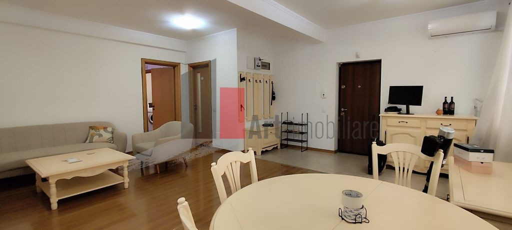 Apartamentul "OSATU", 1 Mai-Domenii, parter cu curte proprie