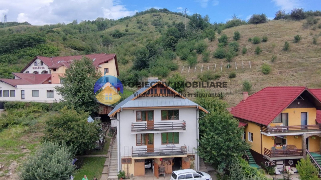 ???? Casă cu priveliște panoramică spre lac și munte –