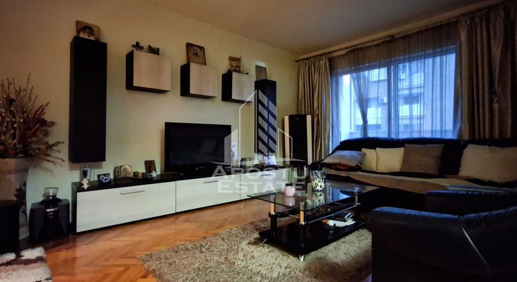 Apartament 4 camere, vedere panoramica